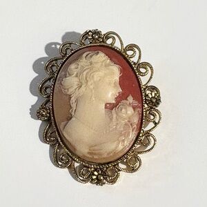 Vintage Gold Tone Pink Cameo Ornate Brooch